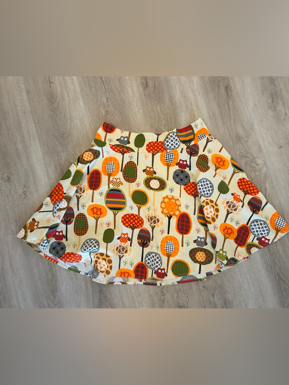 Retrolicious Owl print Skirt  size large